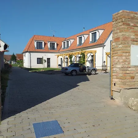 Vila Vlastovka Bulhary Exterior photo