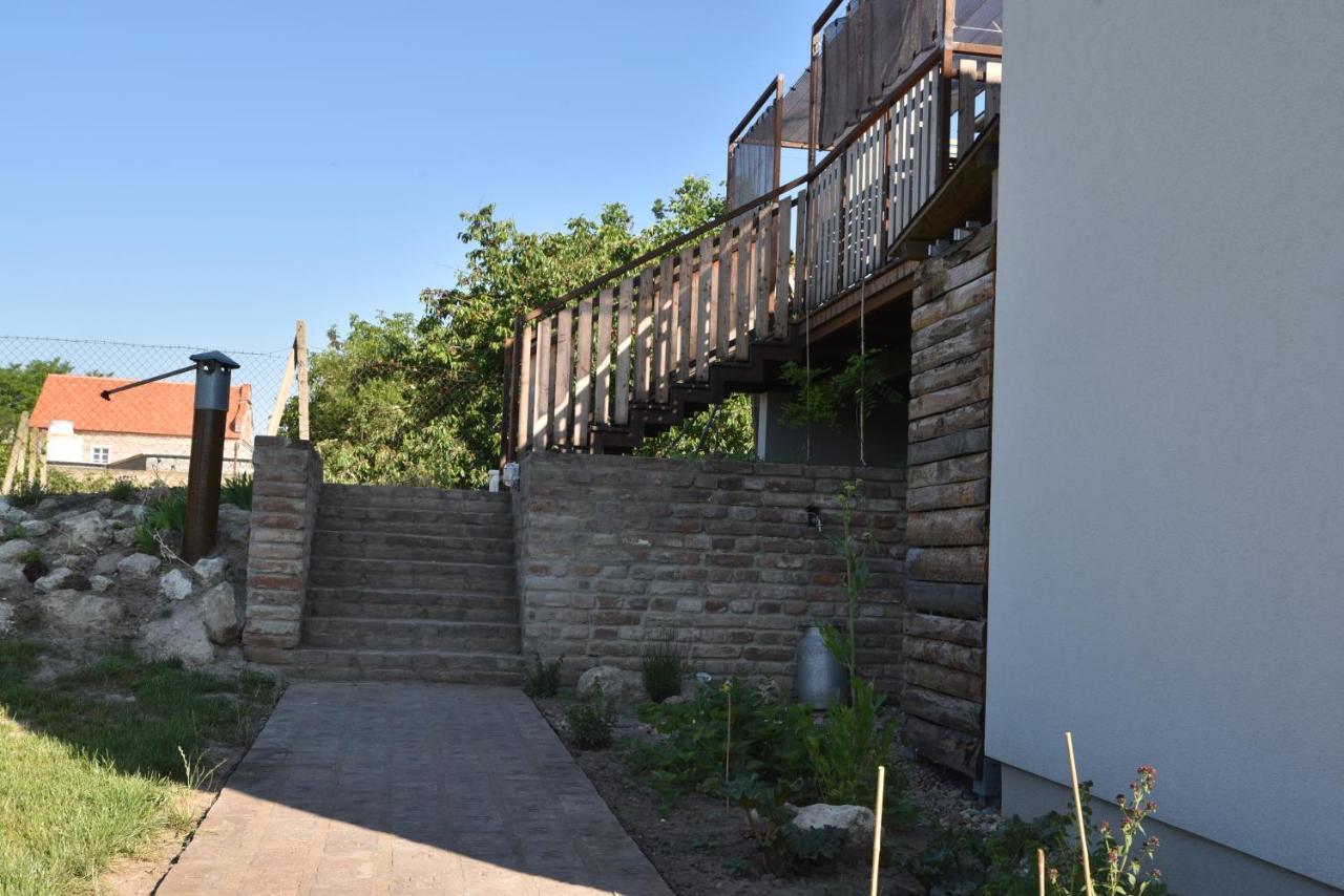 Apartment Vlastovka Bulhary