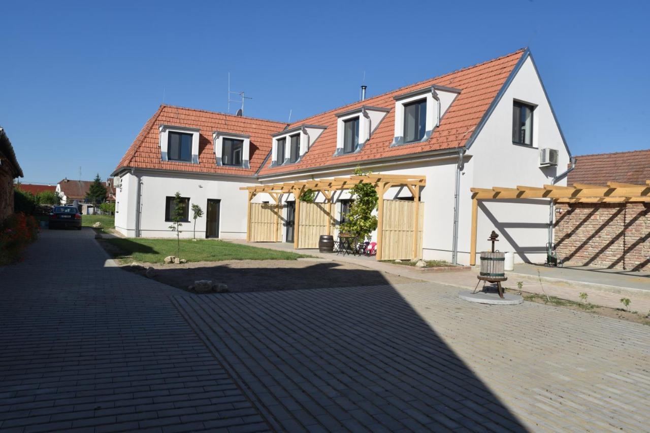 Vlastovka *