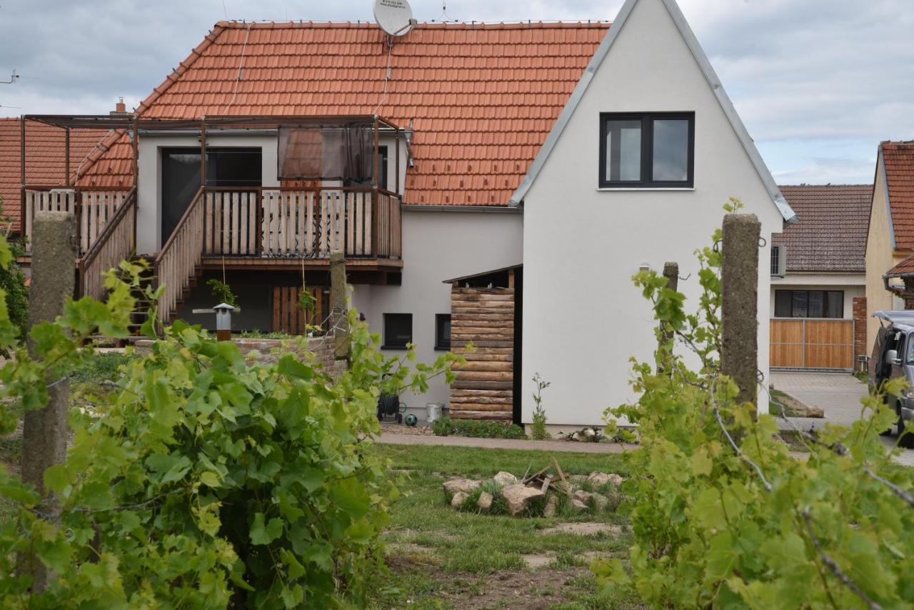 Apartment Vlastovka Bulhary
